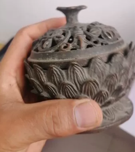 老人留下的莲花香薰炉，不喜欢这东西，199...
