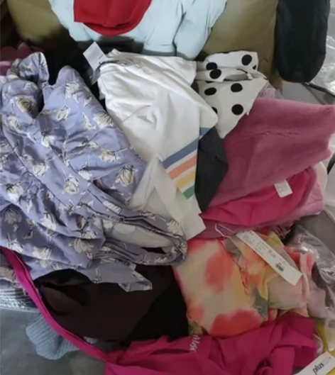 搬家清衣柜包邮个人女装闲置，衣服福袋盲盒，...