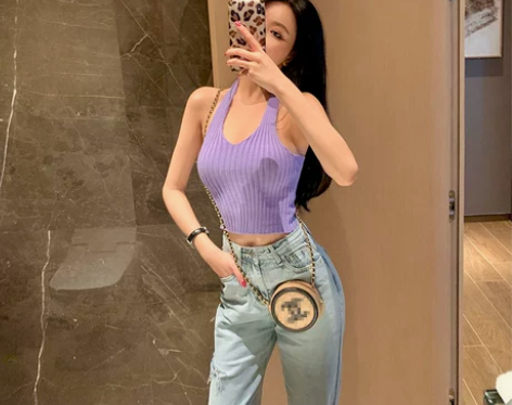 ?豆豆酱chic【百搭不出错】性感露背挂脖...