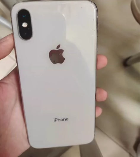 出自用白色iPhone X一台256G，无...