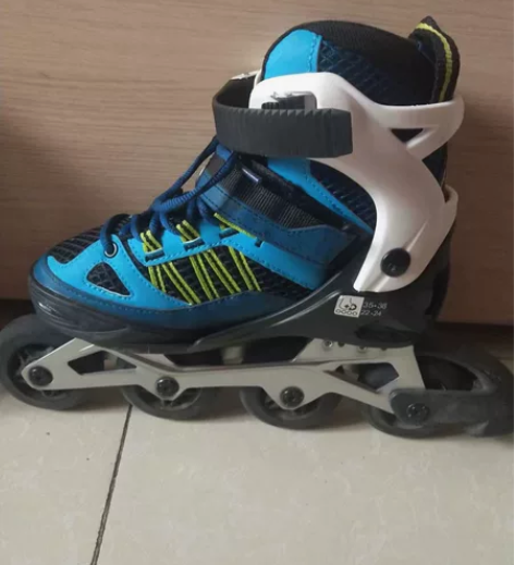 迪卡侬旱冰鞋、滑轮鞋 鞋26-29，新旧如...