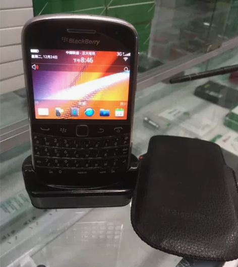 黑莓手机 感兴趣的话点“我想要”和我私聊吧～