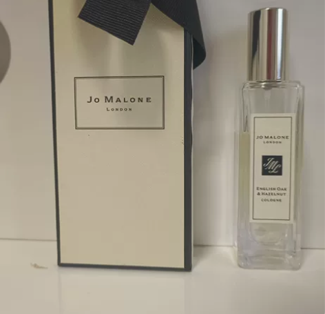 祖玛珑英国橡树与榛子30ml 盒子有瑕疵,...