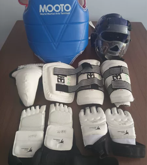 低价转让跆拳道护具九件套（全套） 全新，一...