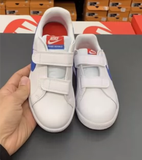 耐克小白鞋实体店购入百分百正品,小孩穿不到...