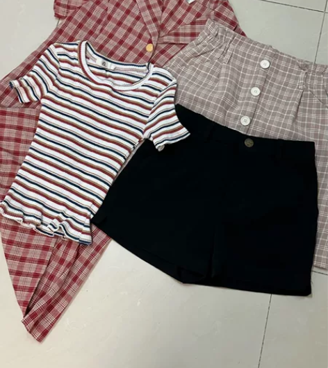 30包邮抹泪打包出4件99新衣服，，基本都...