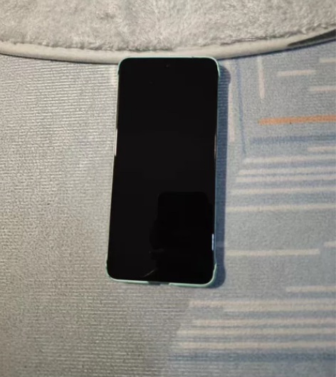 红米k60 pro全原装无维修 23年一月...