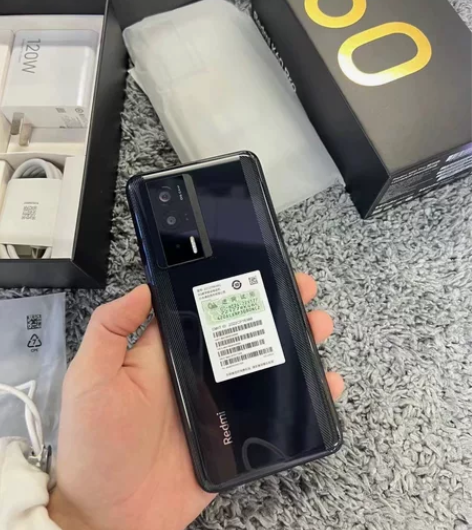 95新红米k60pro，6.67英寸TCL...