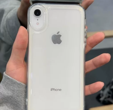女大学生自用iPhoneXR 256G 1...