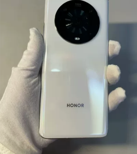 95新 荣耀Magic 4(5G) ，8G...