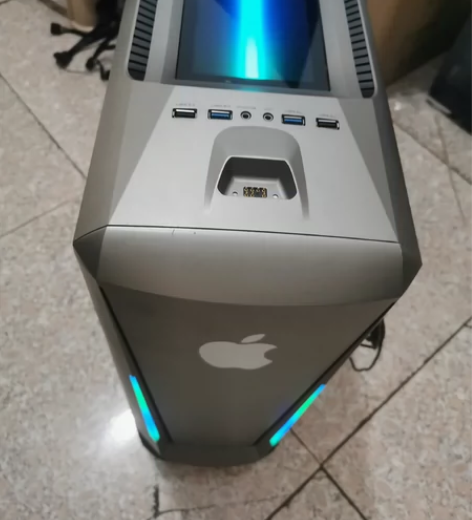 七彩虹M600 幻境之眼机箱，成色如图，正...