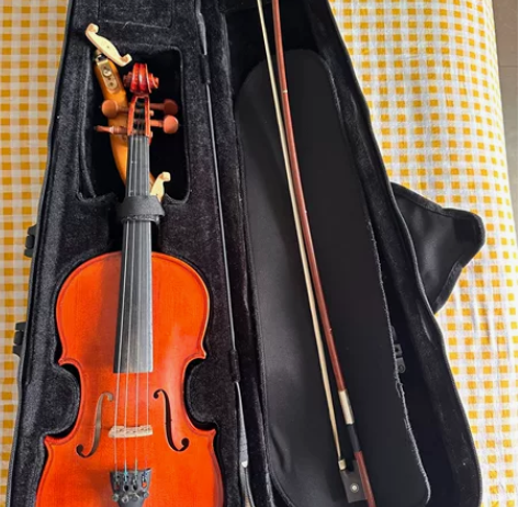 小提琴，适合5-9岁左右孩子入门使用，有明...