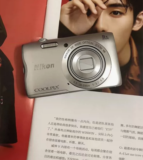 尼康A300 8倍光变，自带多种滤镜，冷白...