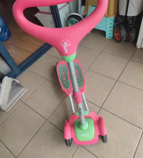 儿童滑板车，30元同城自取，高和长都有85...