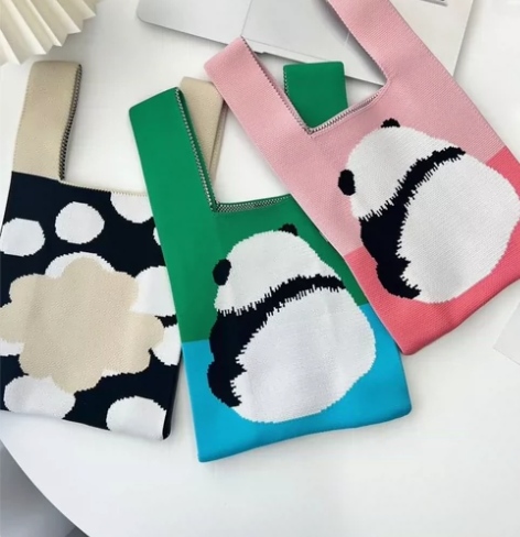 熊猫针织单肩手提包腋下包小号 感兴趣的话点...