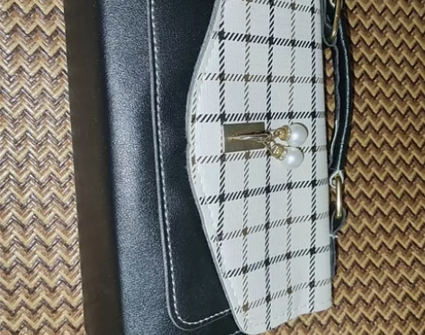 全新斜挎包 感兴趣的话点“我想要”和我私聊...