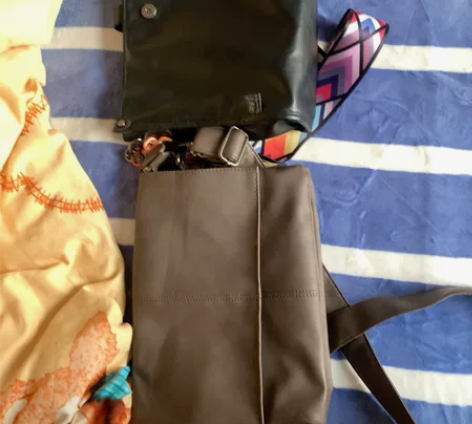 男士包，抖音买的，没有瑕疵，两个一起卖，不...