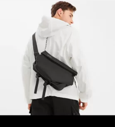 机能斜挎包包男士潮流单肩包邮差包摩托机车背...