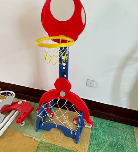 儿童篮球架可升降，无损，九成新 个人物品，...