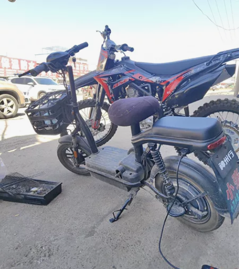 21款波速尔M5黑武士  就加了两箱油  ...