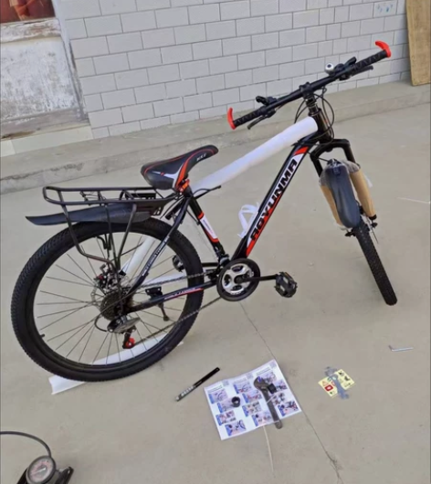 清仓处理山地车男女变速单车轻便减震赛车少年...