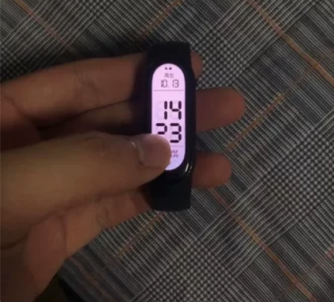 小米手环6NFC版 95新 送一个官配青松...