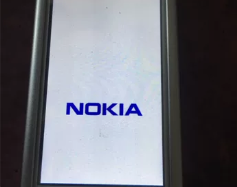 Nokia 5233 完好 功能一切正常N...