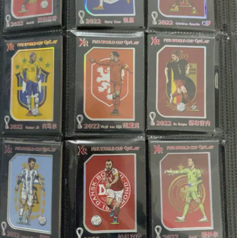 卡哔兽足球小将带编卡。 送普卡