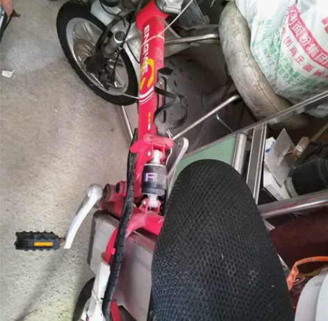 代架车，电动车，外观还很新，带孩子神器，还...