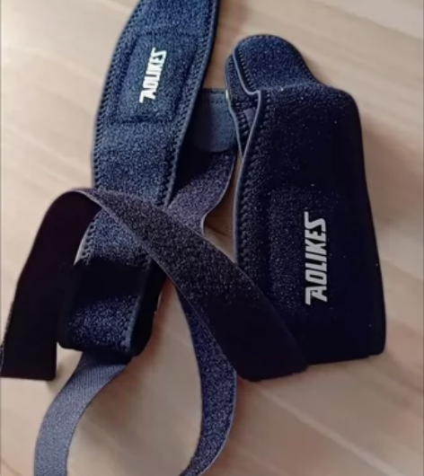 全新髌骨带1只装，内置牛皮垫穿戴更舒适。 ...