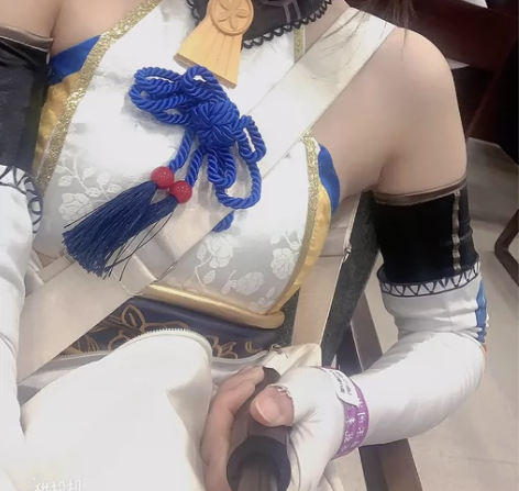 租/出/换闲置cos服 英雄联盟：一代Kd...