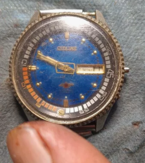 闲置一个全自动机械表前苏联精工，不走时原装...