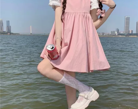 夏季复古甜美高腰背带连衣裙  标价为套装价...