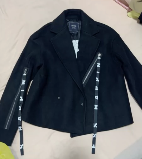 吊牌标价599 puella是拉夏贝尔旗下...