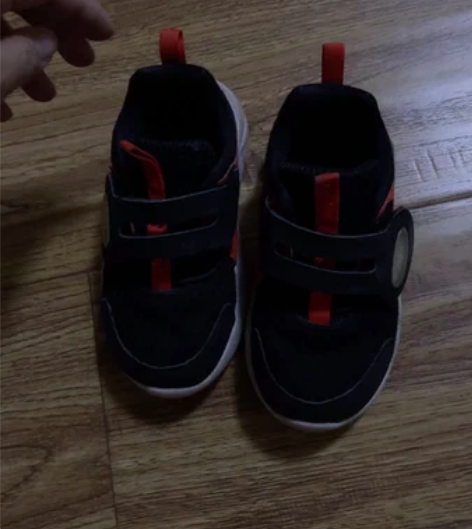 乔丹kids黑色运动鞋黑色，26码，鞋垫长...