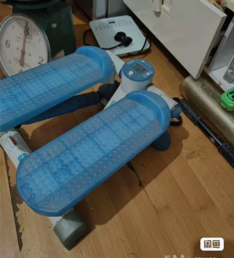 踏步机，处理了。放在家里落灰 感兴趣的话点...