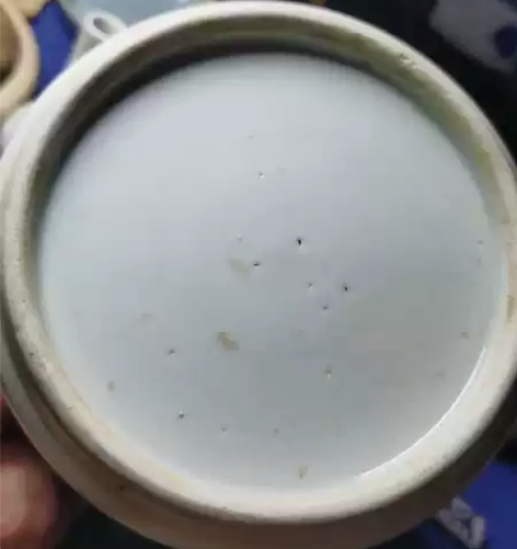 清中晚期青花缠枝莲 笔筒？香炉？ 完美品 ...