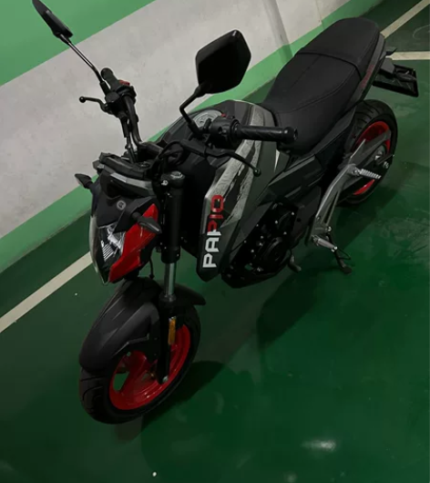 狒狒摩托车 9.8新,提车上牌,放地下车库...