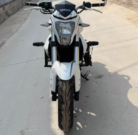 黄龙300 车子没任何毛病，加装护杠，审保...