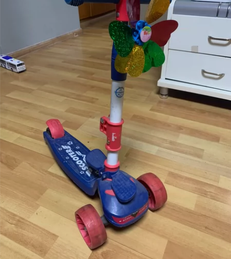 永久滑板车儿童滑滑车踏板车滑行车 感兴趣的...