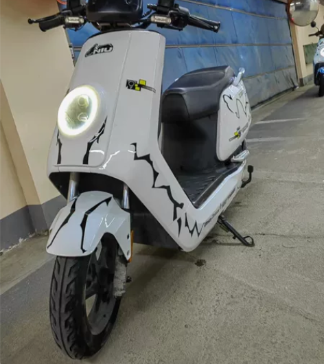 闪电拉花小牛智能电动车准新车名邦都市版n1...