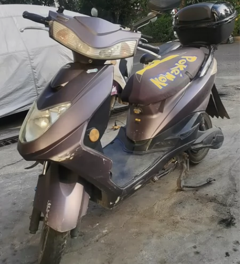 出售一台自己开的龟五，配件的话有72180...