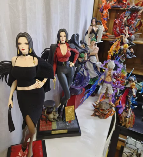 乌塔女帝皮衣版 树脂翻模，50左右高度大比...