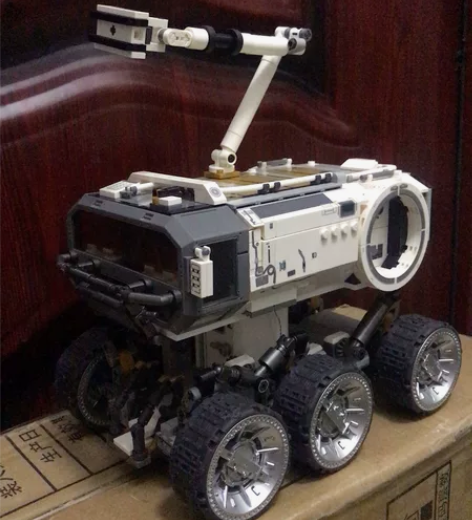 森宝积木：流浪地球，月球基地移动车 货号：...