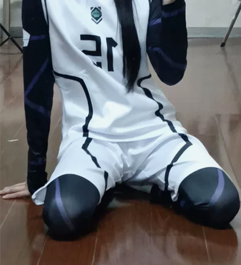 洁世一cos服 单出球衣球裤 本人161/...