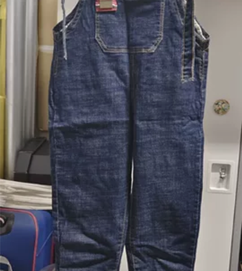 背带裤 线下买的没穿几次因为我小腿粗 穿...