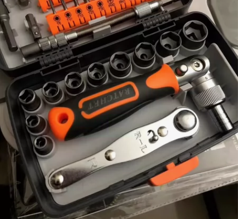 便携工具箱高硬度多功能棘轮扳手可旋转螺丝刀...