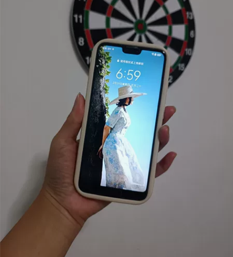 荣耀10手机，正常使用，具体配置看图片，后...