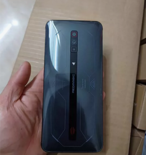 腾讯红魔游戏手机6S Pro，骁龙888p...