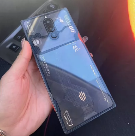 红魔8pro+氘锋透明 16+512G 9...